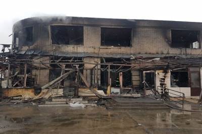Пожар торгового центра в Чите начался с пристроенного кафе – МЧС