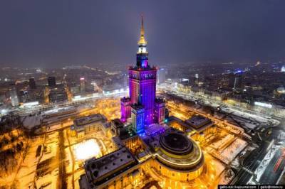 Из-за пандемии COVID-19 в Варшаве отменили празднование Нового года