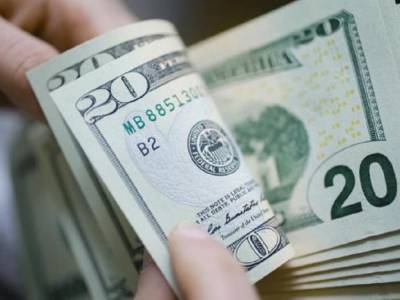 Доллар растет пятый день: курс на 20 октября