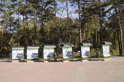 На набережной Хабаровска заработала фотовыставка ко Дню края