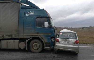 В Башкирии женщина на иномарке попала под колёса большегруза