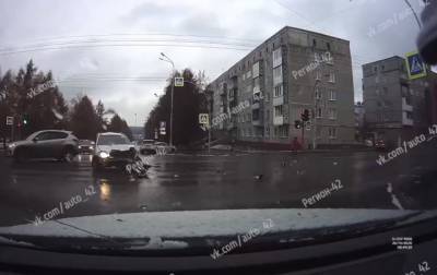 ДТП на кемеровском перекрёстке попало на видео