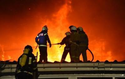 На Одесчине возник пожар на территории завода