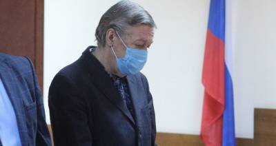Адвокат Ефремова заявил, что переговоры с потерпевшими продолжаются