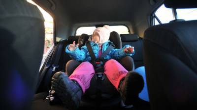 Как в Крыму "перевоспитывают" водителей без детских кресел