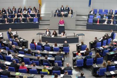 Бундестаг критикует правительство за «слишком широкие» полномочия