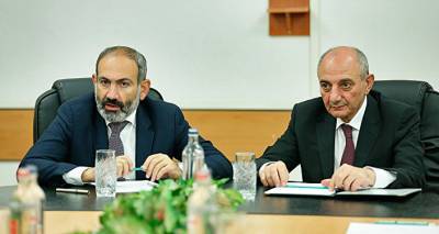 В кабмине Армении подтвердили сообщение о встрече премьера с экс-лидерами Карабаха