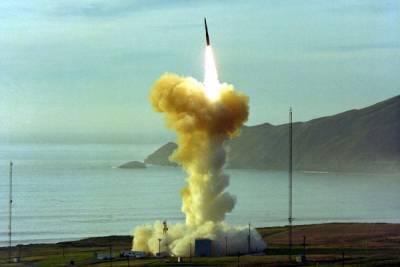 США наращивают расходы на новые межконтинентальные баллистические ракеты