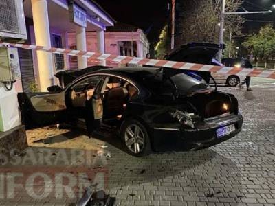 Ночью в Одесской области пьяный водитель без прав спровоцировал ДТП: погиб мужчина, вылетевший через окно авто