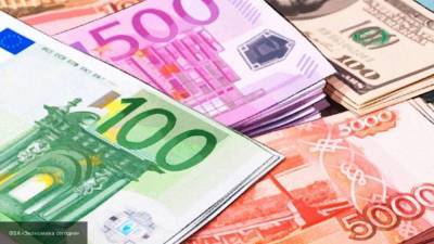 Евро снова превысил 92 рубля на торгах Мосбиржи