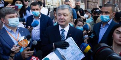 Большинство украинцев связывают коррупцию с Порошенко — опрос