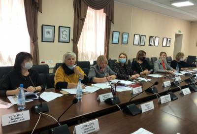 В региональном отделении "Союза женщин России" подняли вопрос о единой системе организации социального питания