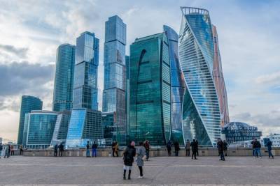 Около 50 посетителей и сотрудников башен в "Москва-Сити" оштрафованы за отсутствие СИЗ