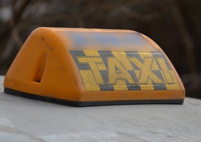 Водитель такси, «везший в багажнике ребенка», рассказал свою версию произошедшего