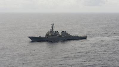 Американский эсминец «Росс» вошел в Баренцево море