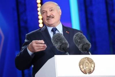 Лукашенко: не готов взвалить управление страной на плечи женщины