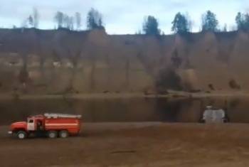 Опубликовано видео с места крушения вертолета в Вологодской области