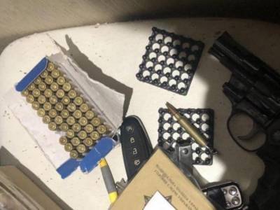 СБУ и полиция разоблачили сеть сбыта оружия по Украине