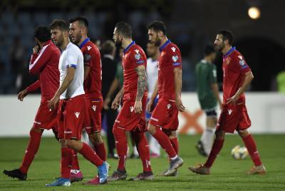 Армению и Азербайджан оставили без футбола
