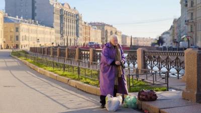 Стыд и беззащитность: первое исследование о выживании бездомных женщин