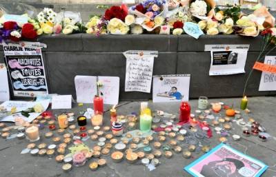 СМИ: в Париже отпустили 6 задержанных после убийства учителя