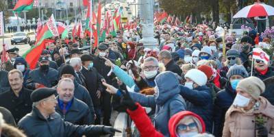 «Все сотрудники должны быть». Режим Лукашенко готовит на воскресенье грандиозный провластный марш, людей свезут со всей страны — СМИ
