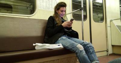 Девушка рассказала о самом необычном способе знакомства в метро