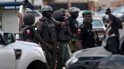 Полиция в Нигерии расстреляла протестующих против ее произвола