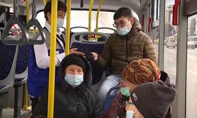 Мэр Екатеринбурга предложил «выталкивать» пассажиров без масок из общественного транспорта