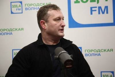 Новосибирский депутат: людей оставили один на один с эпидемией без лекарств
