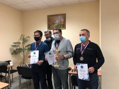 Чемпионат области по классическим шахматам второй год подряд выиграл Алексей Романов