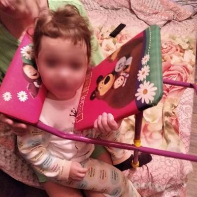 В Ульяновске двухлетняя девочка застряла головой в детском стульчике