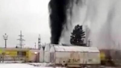 Очевидцы рассказали о «нефтяном фонтане» в Югре
