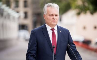 Президент Литвы осудил призыв экс-спикера раз в год расстреливать по поляку