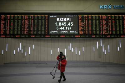 Азиатские фондовые индексы выросли на осторожных надеждах на стимулы