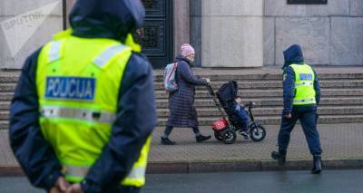В Латвии введут штрафы за отсутствие масок: размер полиция определит на месте