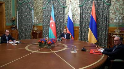 Главы МИД Армении и Азербайджана прибыли в Москву