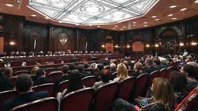 Крашенинников назвал сроки принятия законов о КС и прокуратуре