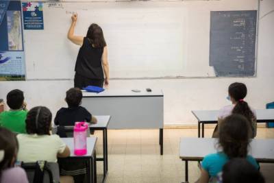 Школы играют ограниченную роль в распространении COVID-19 — Financial Times - Cursorinfo: главные новости Израиля