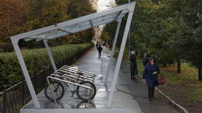 В Московском районе у шести станций метро появились велопарковки
