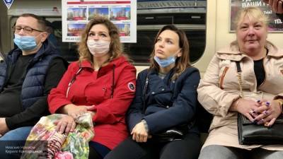 Россиянам дали советы по защите кожи от прыщей во время ношения маски