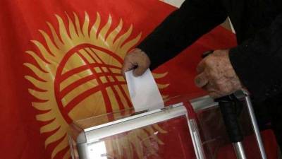 В Кыргызстане не смогли назначить дату президентских выборов