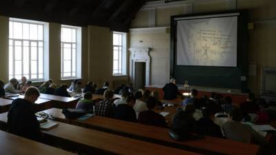 В Минобрнауки заявили, что планов расселять студентов из общежитий нет