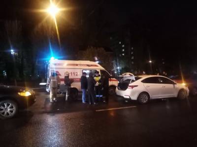 В столкновении трех легковушек в Твери пострадал один человек