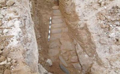 В Ларнаке случайно обнаружили древний некрополь