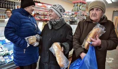 Доля экономящих на еде россиян снизилась до 62%
