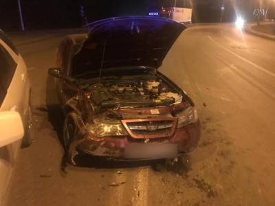 В Кемерове Lexus врезался в Daewoo: есть пострадавшие