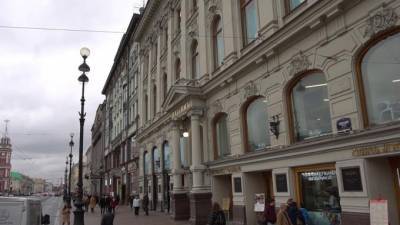Советские вывески убрали с фасадов Петербурга после жалобы одного человека