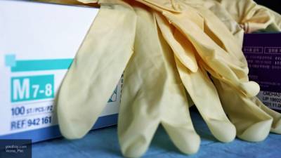 Причин носить резиновые перчатки для защиты от коронавируса нет — вирусолог