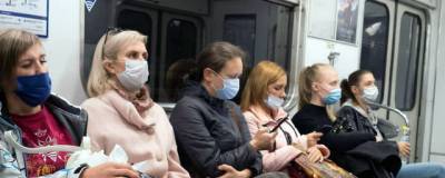 В Петербурге с понедельника не пустят без масок в общественный транспорт и такси